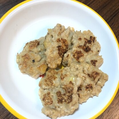 子どものおやつに作りました＊
手掴みでモリモリ食べてくれました♬
バナナの甘味がいいですね(*´꒳`*)